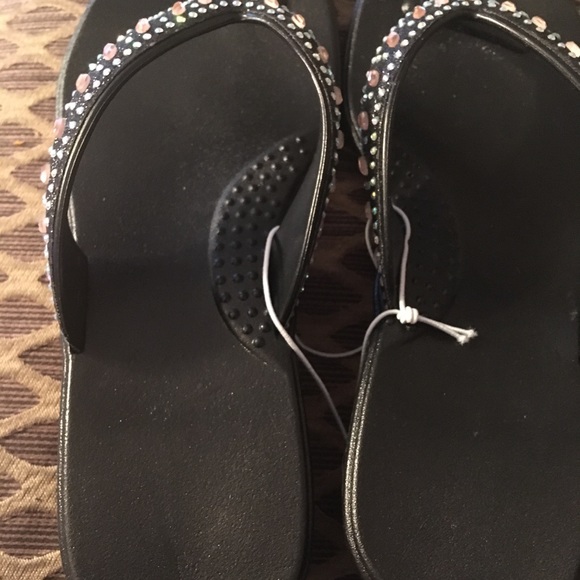 Black small wedge sandal 7/8 - Picture 3 of 3